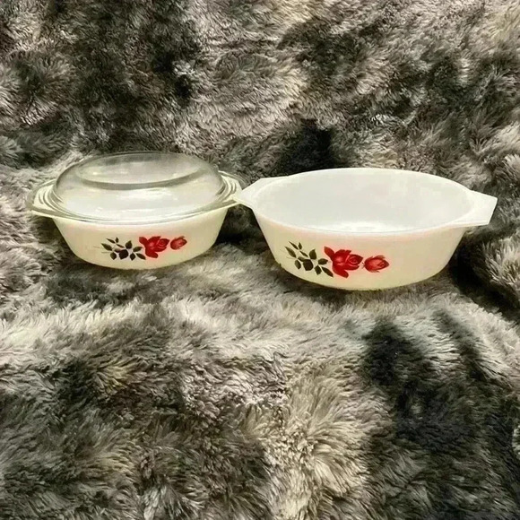 Vintage  Pyrex June Rose - Picture 1 of 16